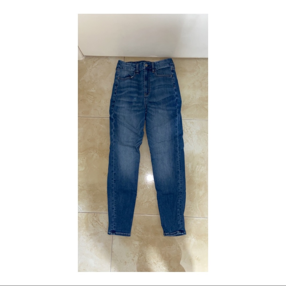 American Eagle Medium Wash Skinny Jeans